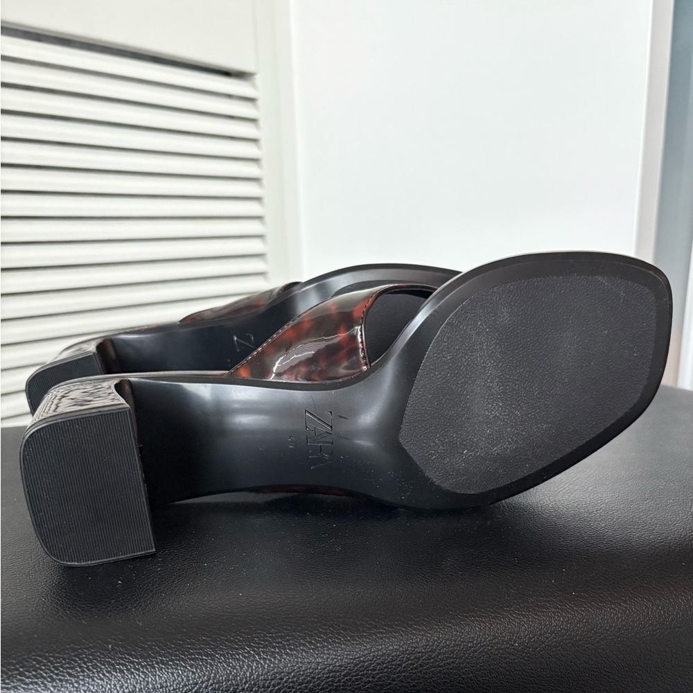Zara Tortoise Kitten Heel Flip Flops - Never Worn - Picture 5 of 6